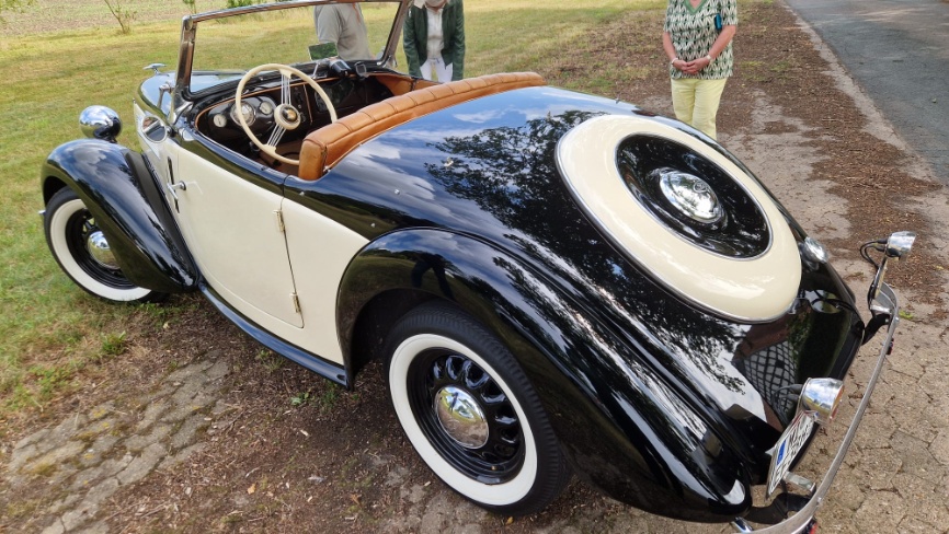 0ae2c60a-b5a8-418e-953e-bba14bcb1cad